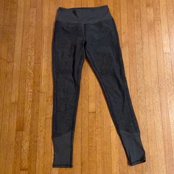 ALO Yoga Pants - Alo yoga leggings